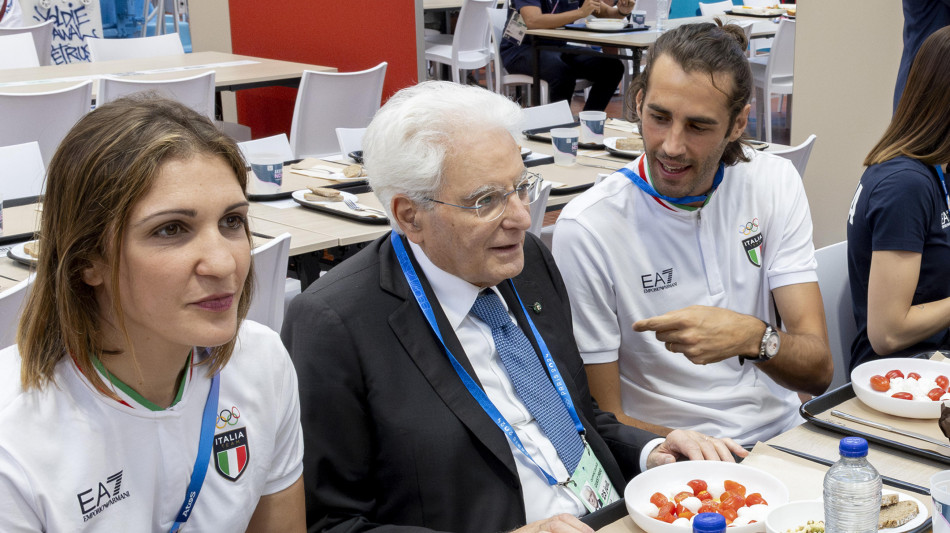 Mattarella agli azzurri, con voi l'affetto di tutta l'Italia