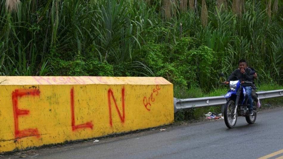 Venezuela lança operação militar na fronteira com a Colômbia