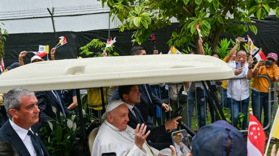 El papa visita Singapur, última etapa de su larga gira por Asia-Pacífico