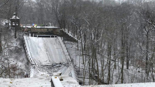 Un pont s'effondre dans une ville où Biden va parler d'infrastructures