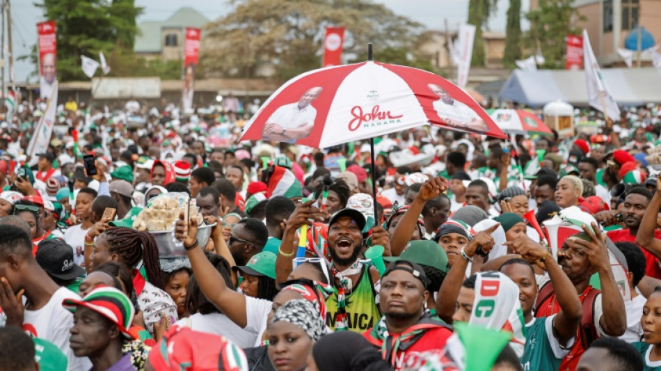 Présidentielle au Ghana: derniers meetings avant un scrutin qui s’annonce serré