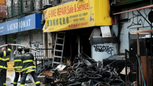 Incêndio em oficina de bicicletas elétricas deixa 4 mortos em Nova York