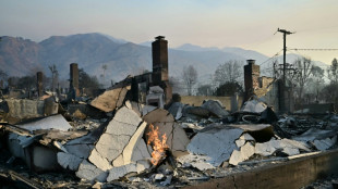 Esperança de trégua do vento na luta contra incêndios em Los Angeles