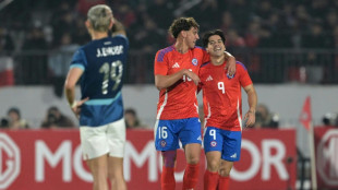 Chile vence Paraguai (3-0) e ganha moral antes da Copa América