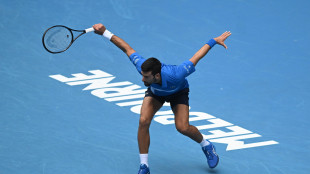 Australian Open: Djokovic al terzo turno e nella storia