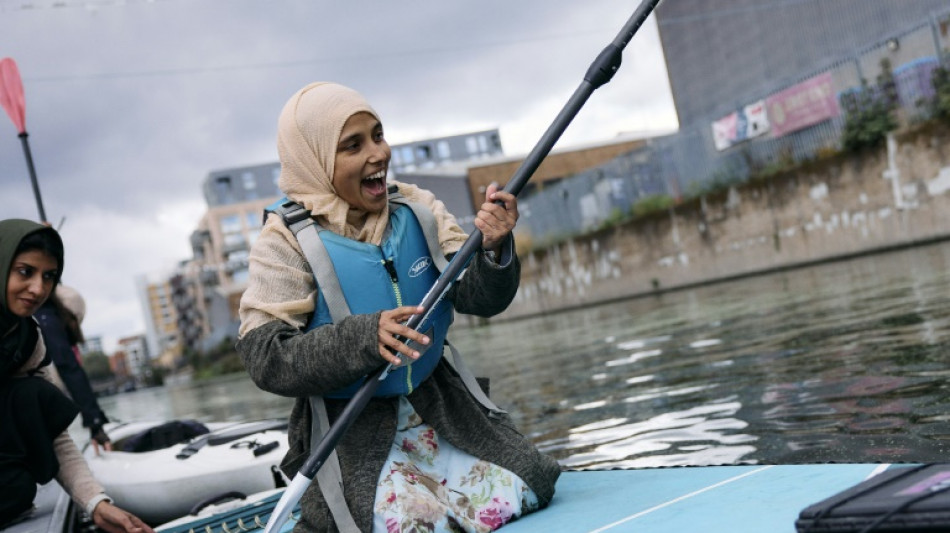 Sur des canaux de l'est de Londres, des femmes musulmanes s'évadent grâce aux sports nautiques