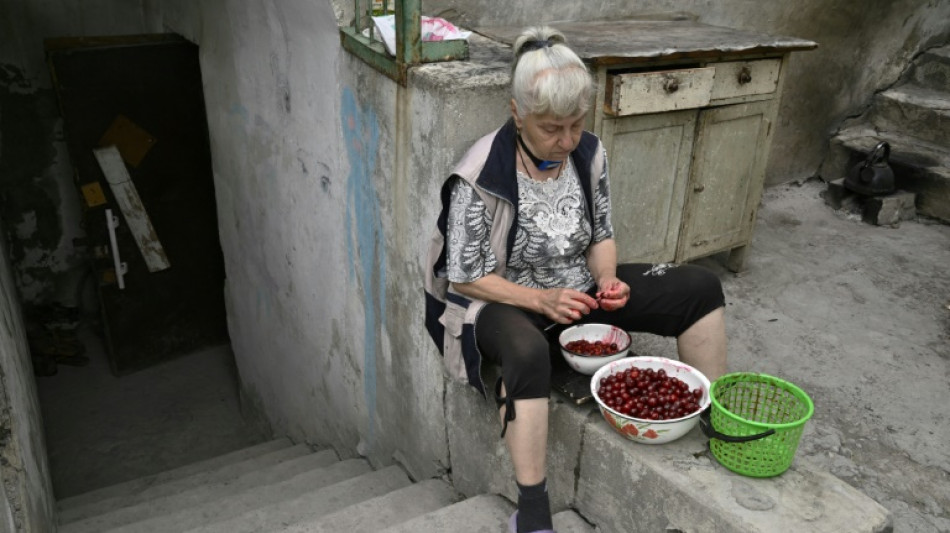 Ukraine: autour de Lyssytchansk, "ça bombarde de jour comme de nuit"