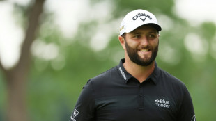 Closing birdie after stolen ball lifts Rahm at US Open