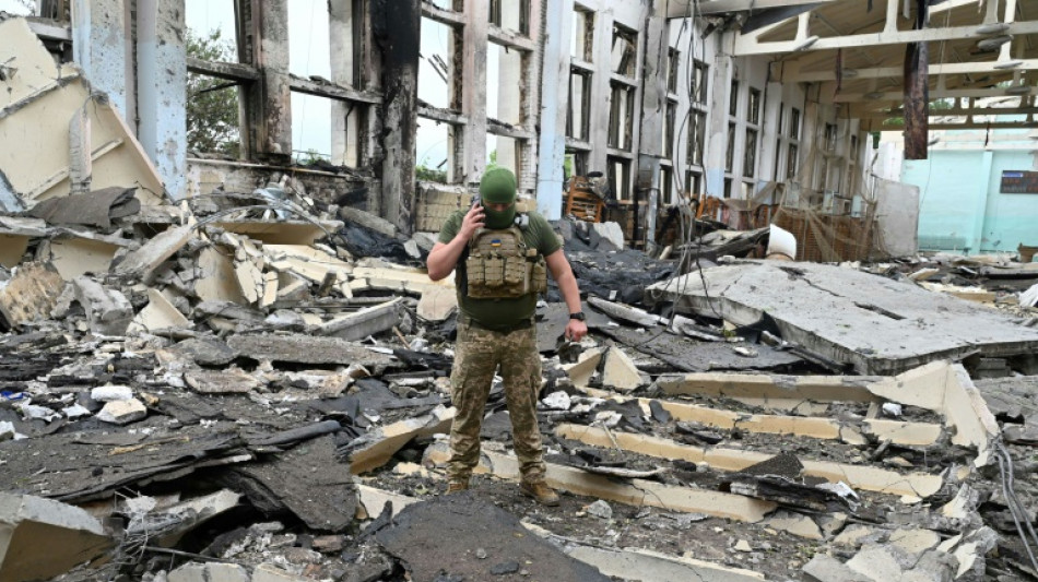 Ukraine forces to retreat from battleground city