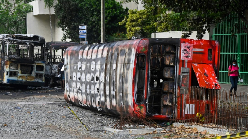 Sri Lanka ordena a sus fuerzas disparar sin aviso previo para atajar disturbios