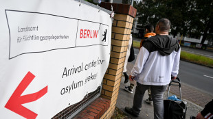 Berlino, stretta sugli aiuti per alcuni migranti