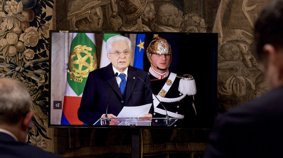 Mattarella, il diritto d'asilo è stabilito dalla Costituzione