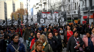 Trabalhadores vão parar exportações de grãos na Argentina contra reformas de Milei