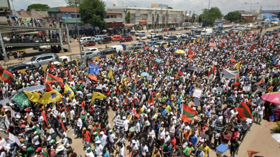 Thousands march against Angola govt