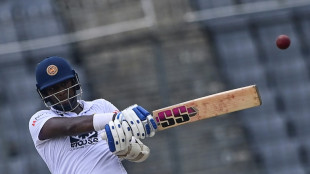 Mathews, Chandimal give Sri Lanka lead over Bangladesh