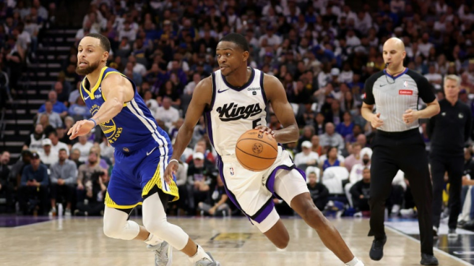 Barrages NBA: Curry et les Warriors sortis par les Kings, LeBron James en play-offs