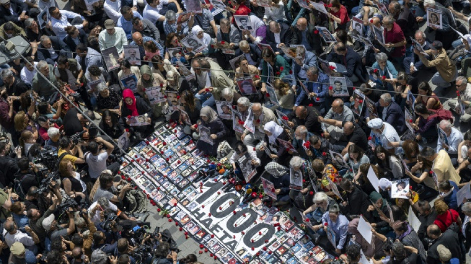 Turquie: les "Mères du samedi" marquent leur 1000ème semaine de veillée à Istanbul
