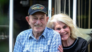 Veterano de la II Guerra Mundial se casa en Normandía tras conmemoración del "Día D"