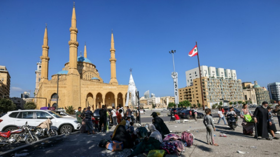 Una noche de pesadilla, al raso, para los desplazados del sur de Beirut