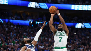 Celtics seguram reação dos Mavericks e ficam a um passo do título da NBA