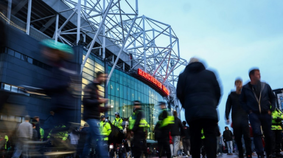 Manchester United fans in favour of leaving Old Trafford