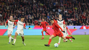 Relentless Bayern stay eight points clear 