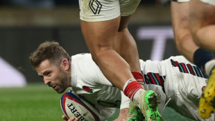 Daly late show helps England edge France in Six Nations thriller