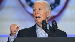 Biden sigue defendiendo su candidatura, pero no frenan las críticas