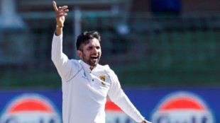 South Africa spinners wrap up crushing win over Bangladesh