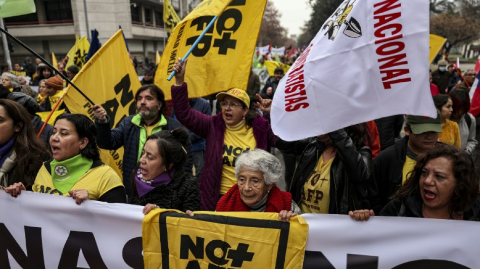 El Congreso de Chile vota una crucial reforma del sistema de pensiones impulsada por Boric