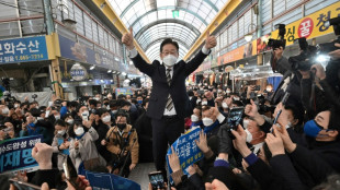 Working-class hero? Ex-factory boy aims for South Korean presidency