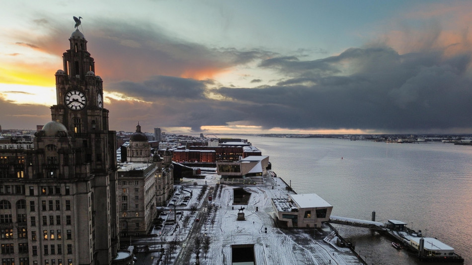 Maltempo in Gb, resta allerta neve nel centro-nord