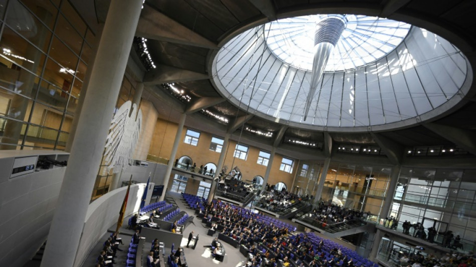 Opposition warnt im Bundestag vor Folgen des Bürgergelds - Heil umwirbt Länder