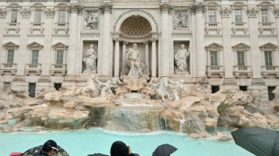 Fontana di Trevi de Roma é reaberta após várias semanas de limpeza