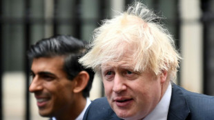 Boris Johnson, de nuevo bajo presión al ser multado por fiesta durante el confinamiento