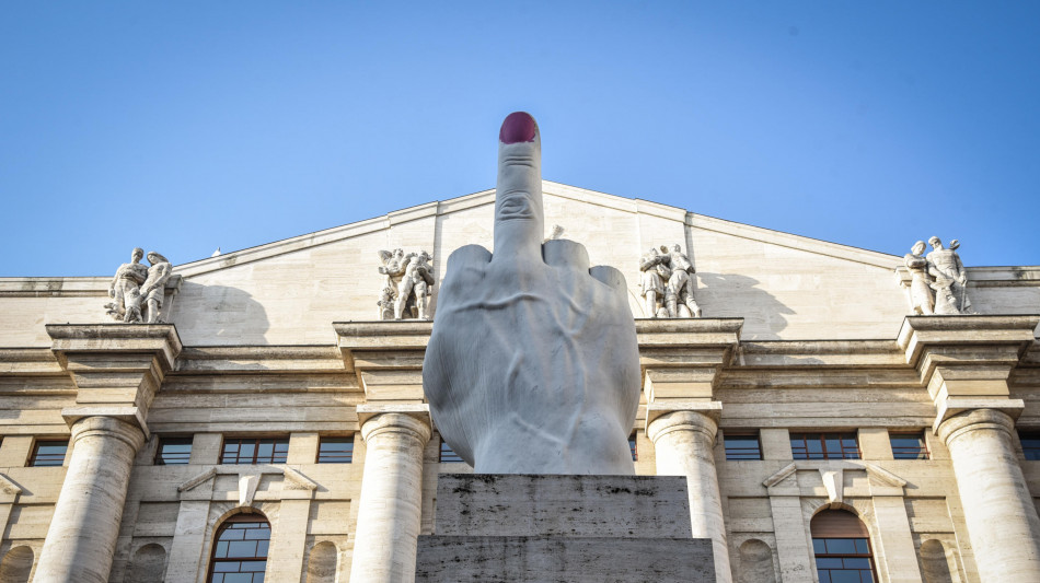 Borsa: Milano chiude in calo, Ftse Mib -0,29%