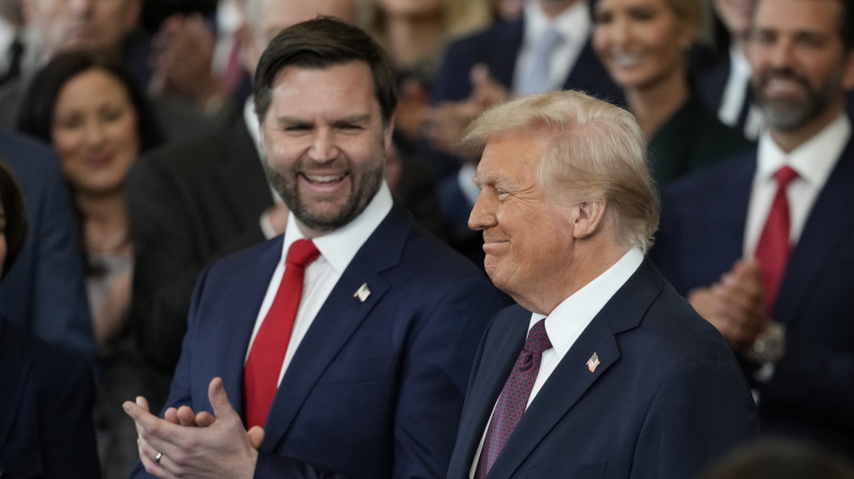 JD Vance ha giurato come vicepresidente Usa