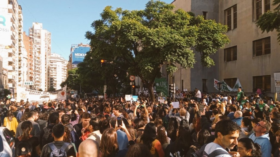 Mancano i fondi, università in crisi in Argentina