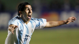 Argentina forward Tevez annnounces retirement 