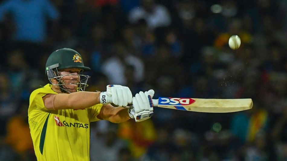 Warner to revive BBL career with Sydney Thunder