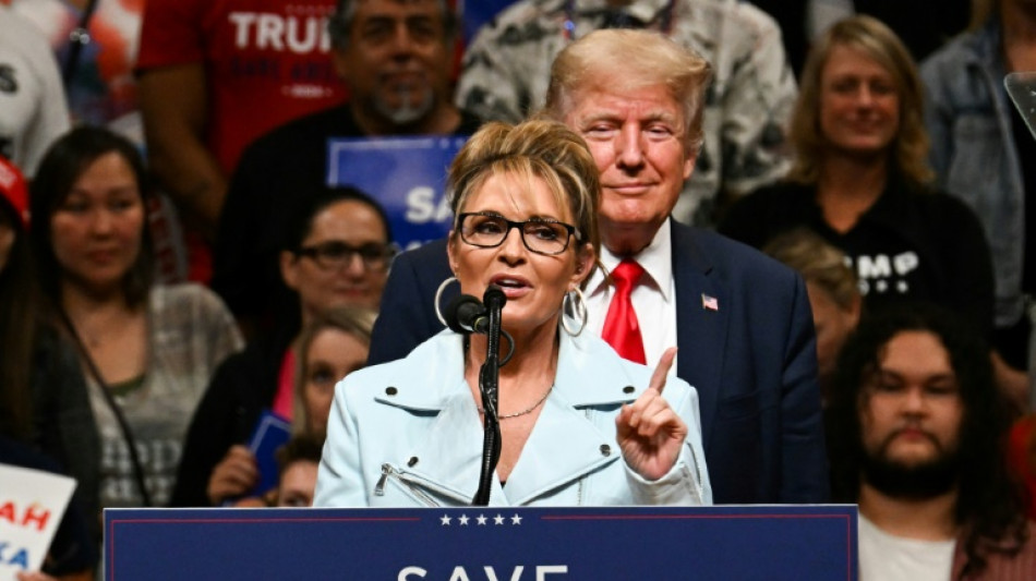 En Alaska, Trump pousse la candidature de Sarah Palin, figure de la droite populiste