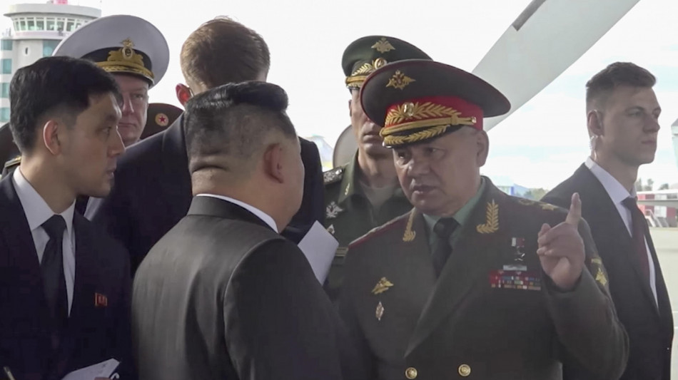 Kim Jong Un incontra Shoigu in visita in Corea del Nord