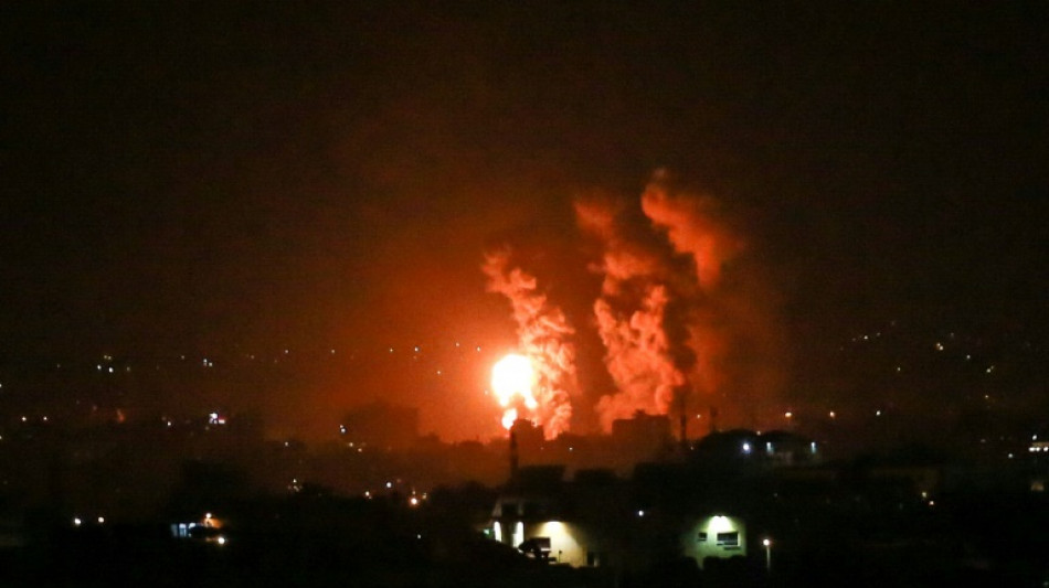 Israel closes crossing to Gazans after new rocket attacks