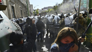 Confusion en Bolivie, des militaires et des blindés devant la présidence