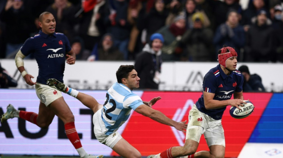 France cruise past ill-disciplined Argentina