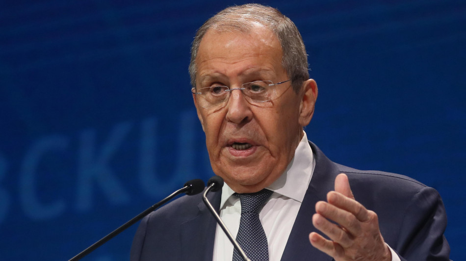 Lavrov, 'formula Zelensky non è la base per trattativa di pace'