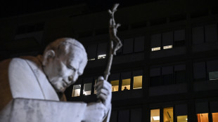 Il Papa ha dormito tutta la notte, prosegue il riposo