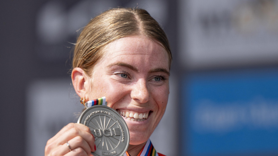 Demi Vollering vince le Strade Bianche femminile