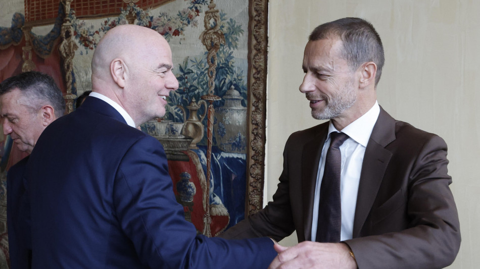 Calcio: Infantino 'Italia ai mondiali? datevi una mossa..."