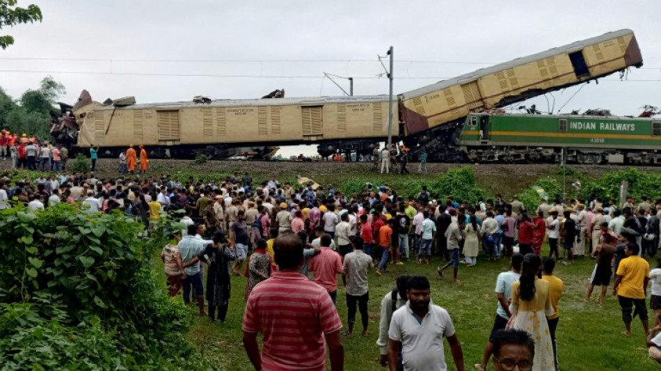 Al menos ocho muertos en un choque de trenes en el este de India